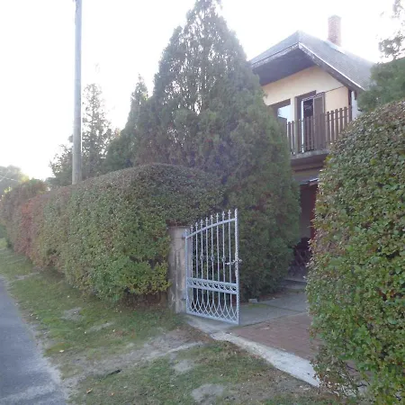 In Balatonmariafürdo 19443 Casa vacanze *